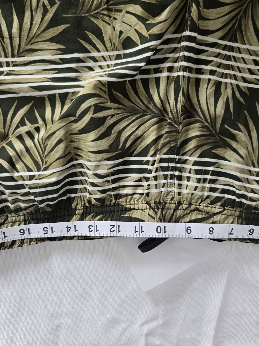 Kirkland Signature Signature Men's Olive Leaf Print Swim Shorts - XL- New 0034 - Picture 5 of 8